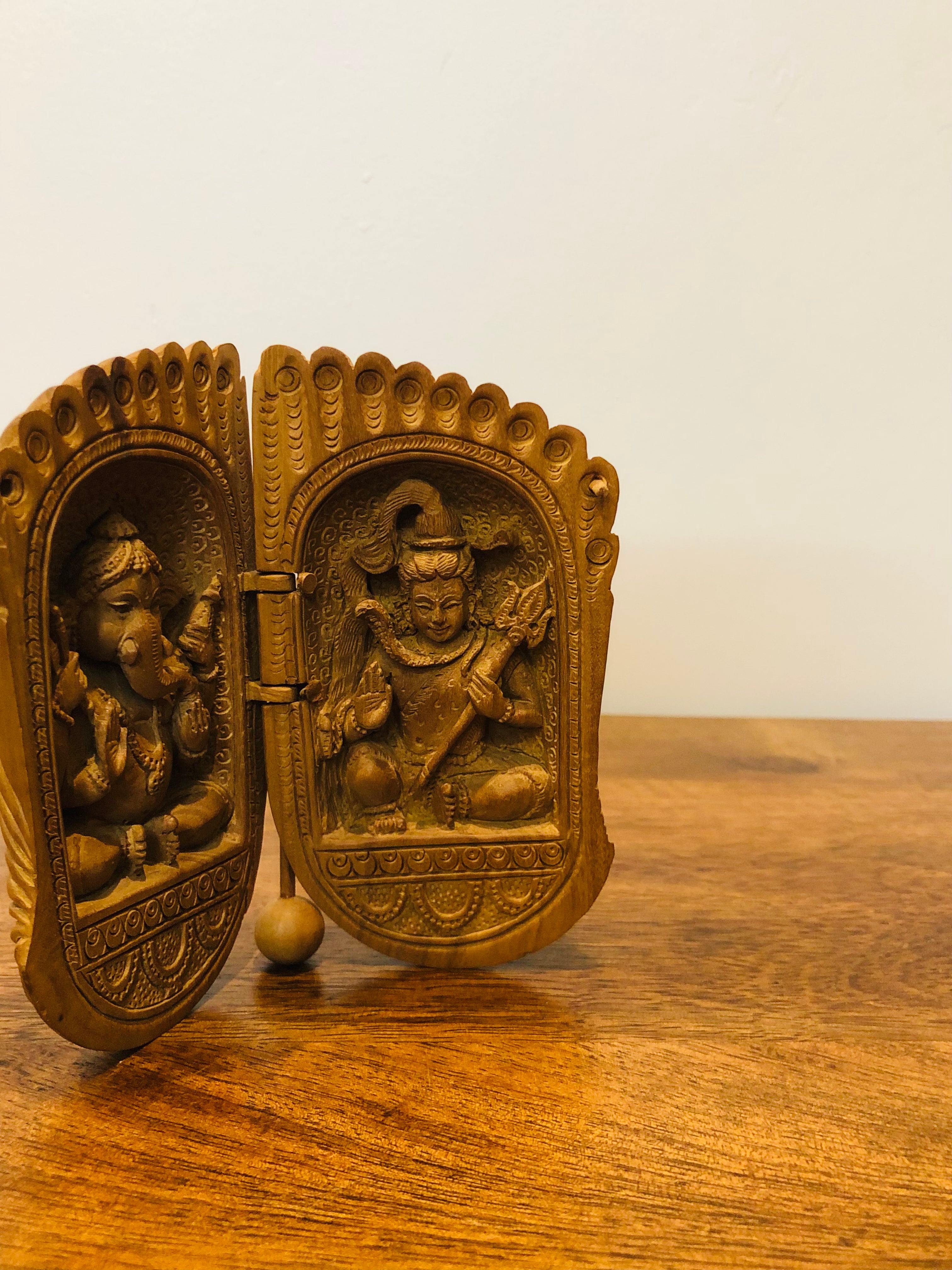 sandalwood handmade shell
