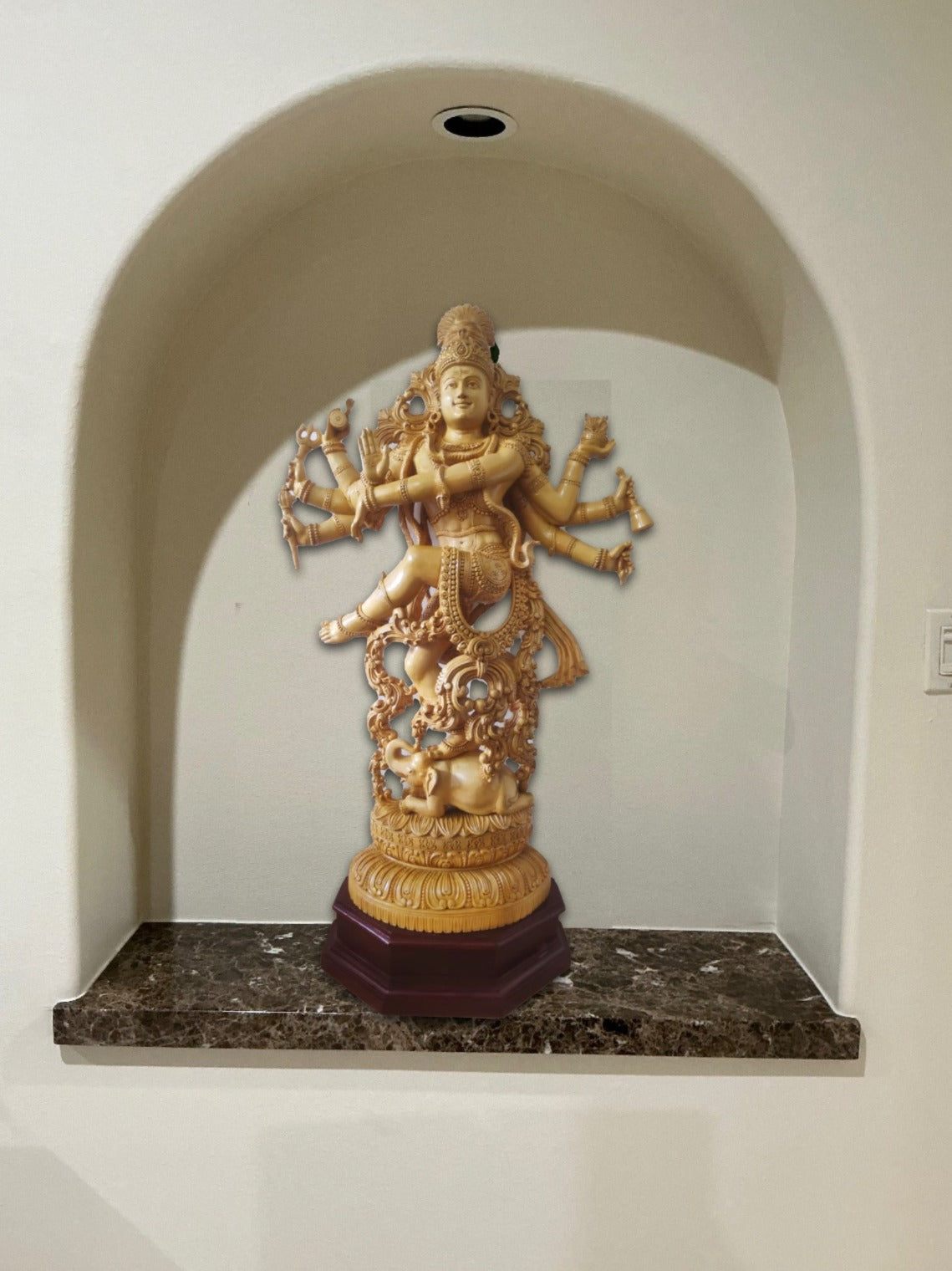 wooden shiva dancing