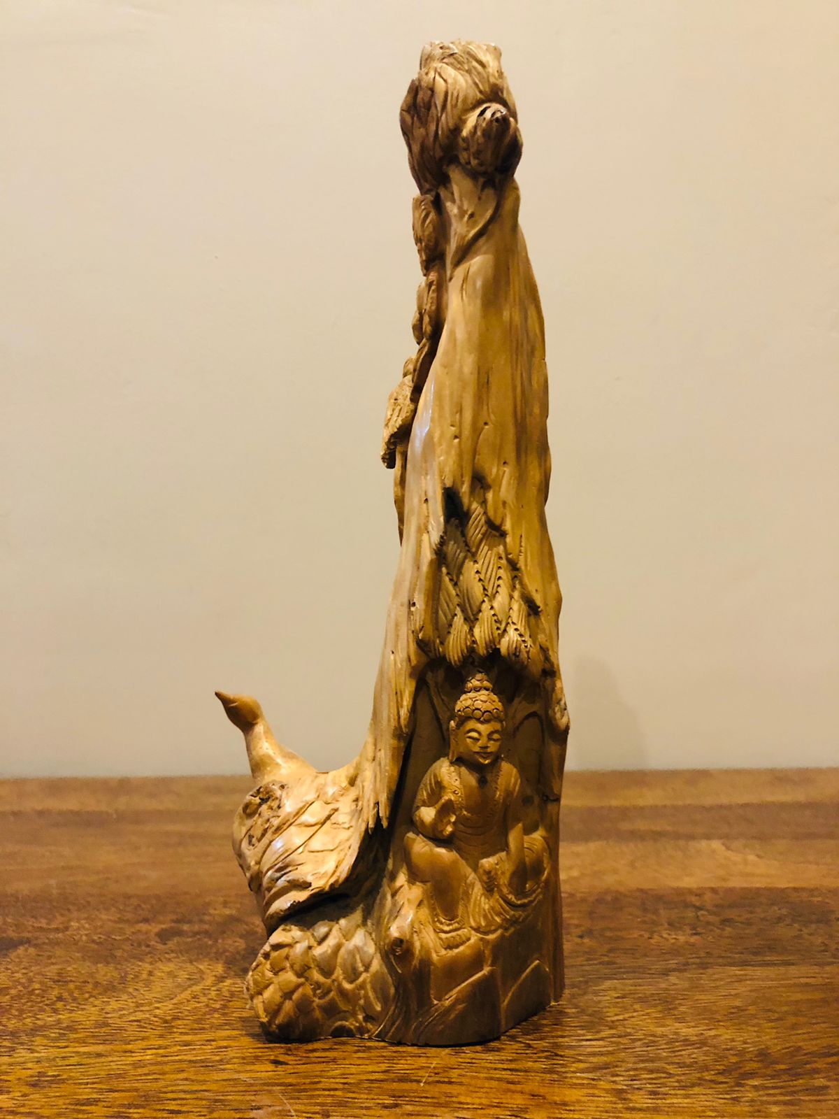 Sandalwood root carving
